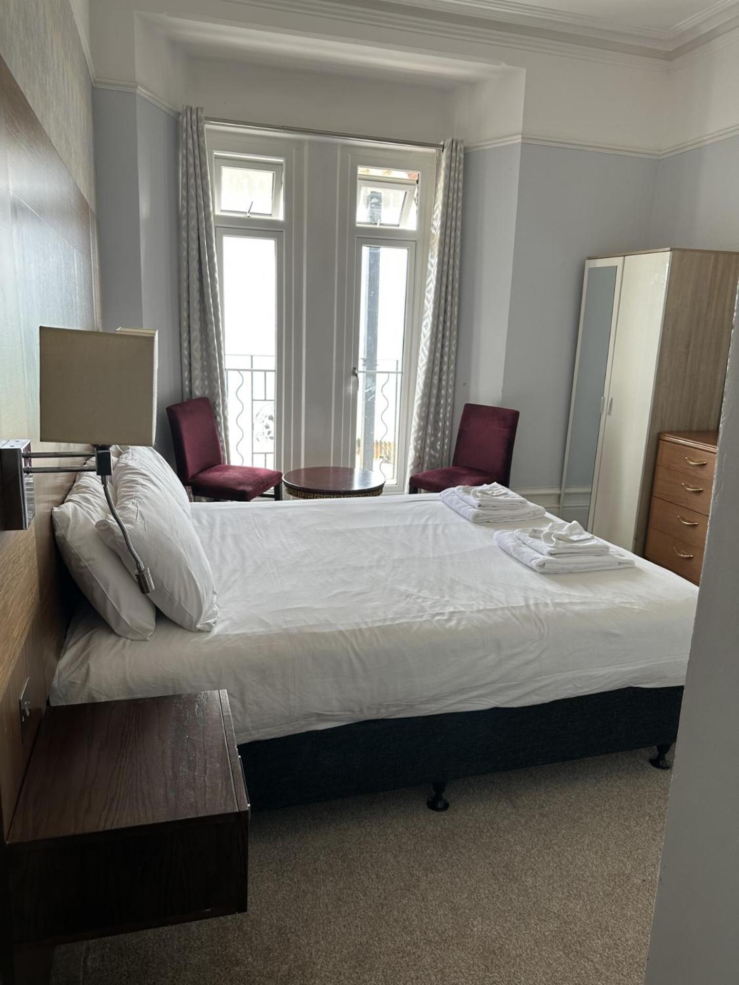 Glastonbury Hotel Истбурн Экстерьер фото