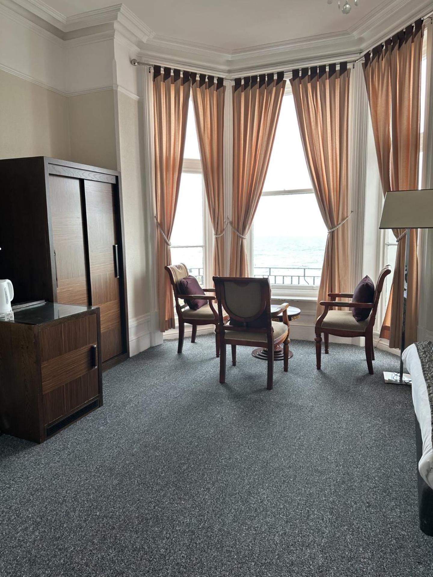 Glastonbury Hotel Истбурн Экстерьер фото