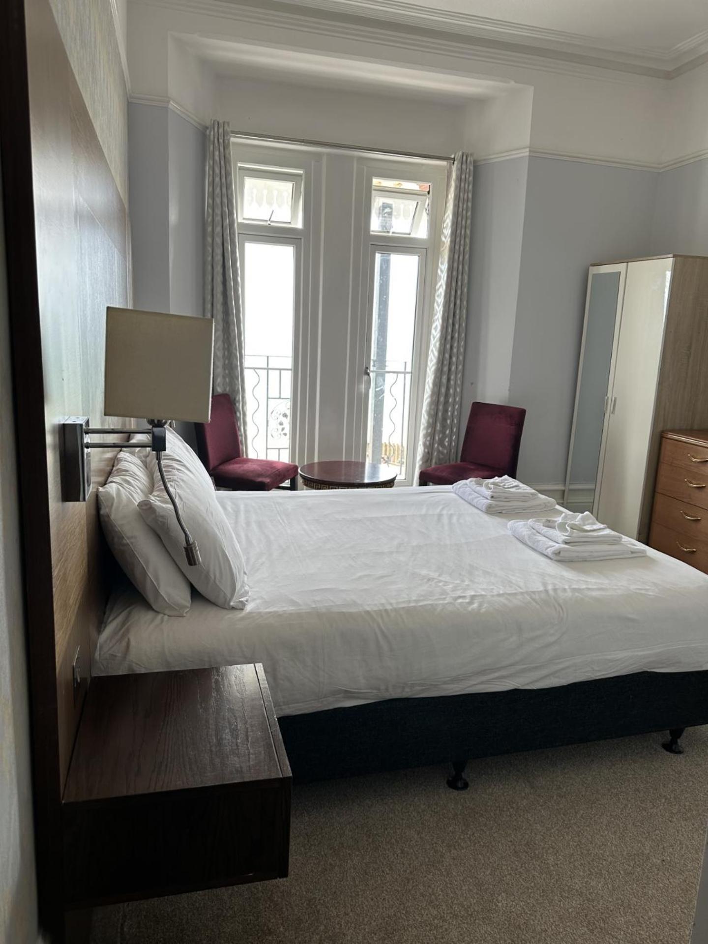 Glastonbury Hotel Истбурн Экстерьер фото